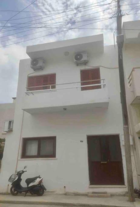 פמגוסטה Arsinoe Guest House מראה חיצוני תמונה